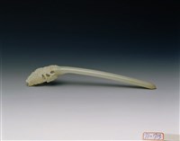 藏品(白玉透雕梅花曲簪)的圖片