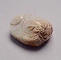 藏品(白玉龍首龜形擺飾)的圖片