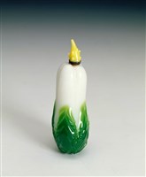 藏品(涅白套綠鼻煙壺)的圖片