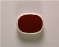 藏品(白料鑲紅釉瓷帶首)的圖片