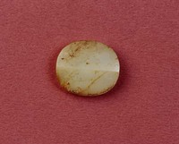 藏品(璜飾一件﹑觿飾一件﹑組飾一件)的圖片