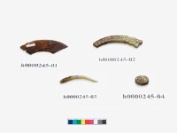 藏品(觿一件﹑佩飾一件﹑璜二件)的圖片