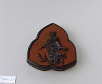 藏品(堆黑多角盒)的圖片