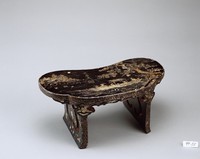 藏品(黑漆嵌螺鈿腰果型几)的圖片