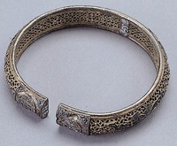 藏品(鏤花銀手鐲)的圖片