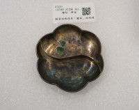 藏品(錫質琺瑯荷形「聽琴」兩用碟)的圖片