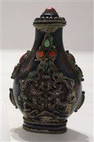 藏品(鑲綠松石珊瑚銀質鼻煙壺)的圖片