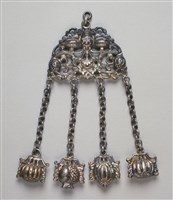 藏品(鈴鐺風帽銀飾)的圖片