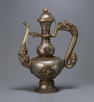 藏品(藏式雕花銀製鑲銅奶茶壺)的圖片