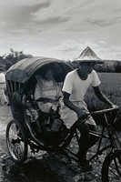 藏品(隨大眾爺繞境的還願婦人)的圖片