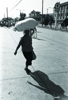 藏品(婦人頂重物)的圖片