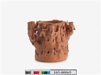 藏品(樹段筆筒)的圖片