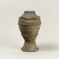 藏品(褐釉骨灰罈)的圖片