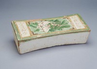 藏品(三彩刻花長方形枕)的圖片