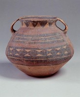藏品(馬廠帶狀菱形鋸齒紋雙耳罐)的圖片