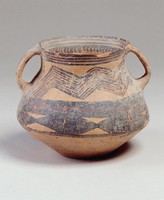 藏品(馬廠折曲線紋雙耳罐)的圖片