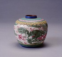 藏品(紫砂加彩龍紋罐)的圖片