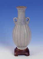 藏品(白釉小瓶)的圖片