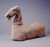 藏品(灰陶臥馬)的圖片