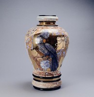 藏品(黑色美冠鸚鵡繪彩瓶)的圖片