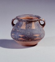 藏品(馬廠實心菱格紋雙耳罐)的圖片