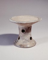 藏品(崧澤文化灰陶豆)的圖片