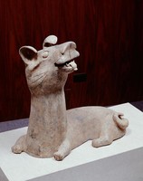 藏品(四川灰陶長頸短尾臥狗)的圖片