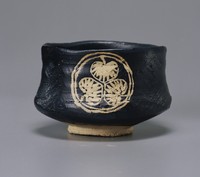 藏品(德川家紋入瀨戶燒茶碗)的圖片