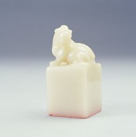 藏品(獅紐藕尖白芙蓉對石)的圖片