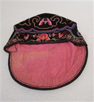 藏品(如意雲頭蝶紋帽)的圖片