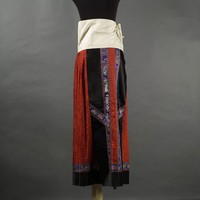 藏品(紅綢百褶裙)的圖片