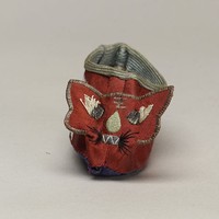 藏品(朱紅緞鑲虎頭軟底小鞋)的圖片