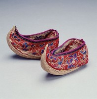 藏品(女繡花鞋)的圖片