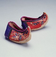 藏品(女繡花鞋)的圖片
