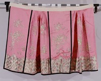 藏品(繡花裙)的圖片