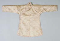 藏品(黃褐色提花軟綢大襟女衫)的圖片