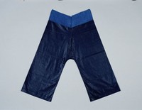 藏品(玄黑色香蕉絲合襠褲)的圖片