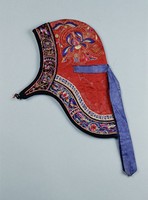 藏品(花蝶紋彩繡童帽)的圖片