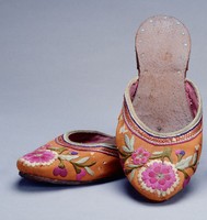 藏品(橘色布蓮花紋女拖鞋)的圖片