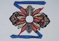 藏品(黑地如意雲頭形雲肩)的圖片