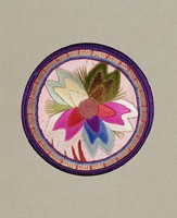 藏品(雜色花彩繡茶墊)的圖片