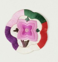 藏品(桃花彩繡茶墊)的圖片