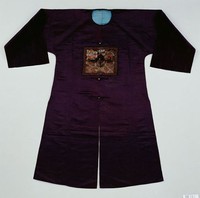 藏品(玄黑緞地男官休閒服)的圖片