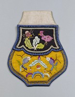 藏品(缸形黃地雙魚紋荷包)的圖片