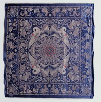 藏品(藍緞地凳子面)的圖片