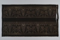 藏品(黑緞地長凳子面)的圖片