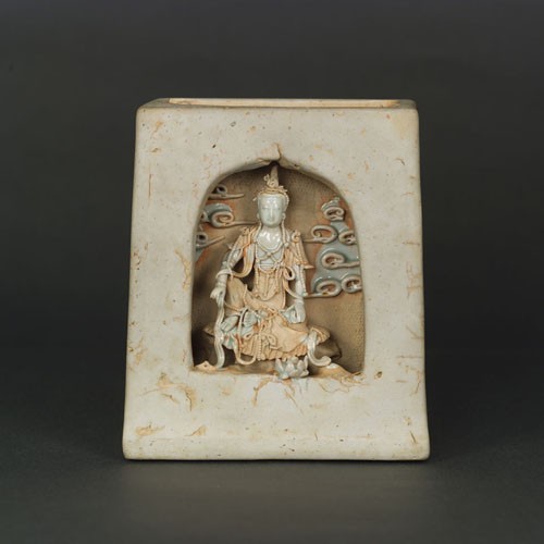 青白釉觀音像暨佛龕