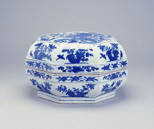 青花花鳥八角盒