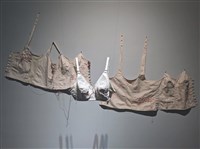 藏品(三女神─過去、現在、未來)的圖片