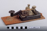 藏品(電報發報鍵)的圖片